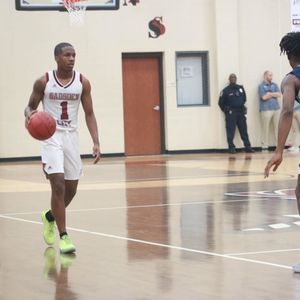 Meet your Posher, Dee